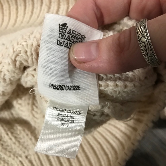 Victoria’s Secret Knit Ivory White Sweater; size X-Small - Picture 8 of 10